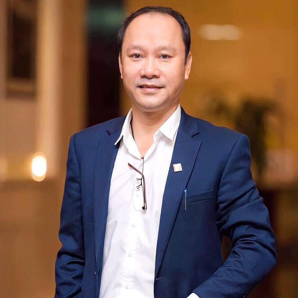 Bác sĩ Đinh Triều Lâm — Tiến sĩ · Bác sĩ Thẩm mỹ Nội khoa